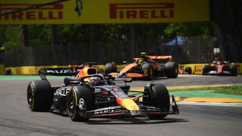 Verstappen, al volante de su Red Bull.