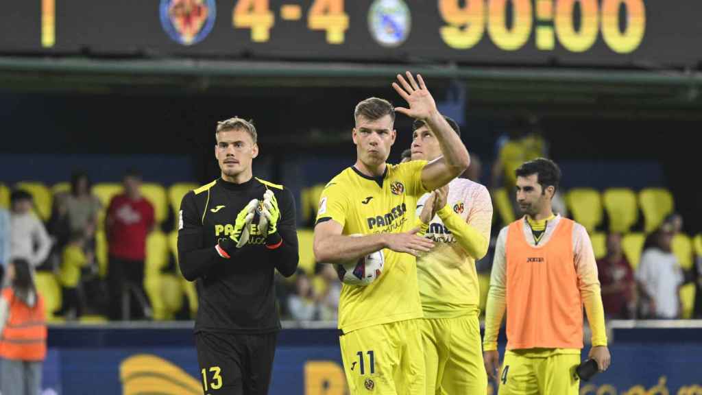 Sörloth se lleva el balón del partido contra el Madrid.