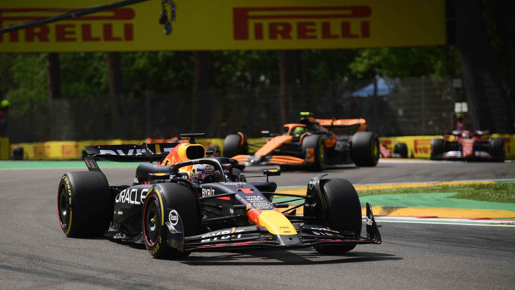 Verstappen, durante el GP de Imola.