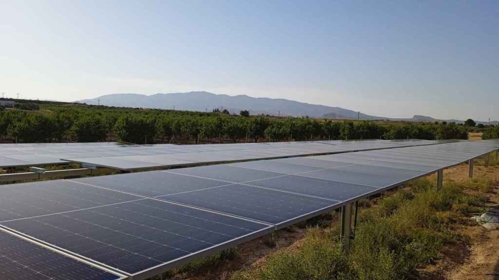 Comunidad Solar quiere comprar una parque solar a través de crowdfunding.