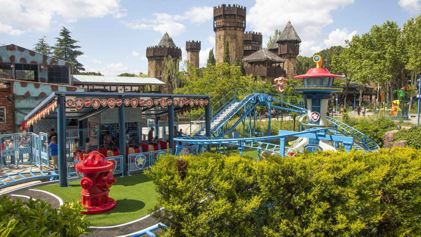 Imagen de algunas atracciones infantiles en el Parque de Atracciones de Madrid.