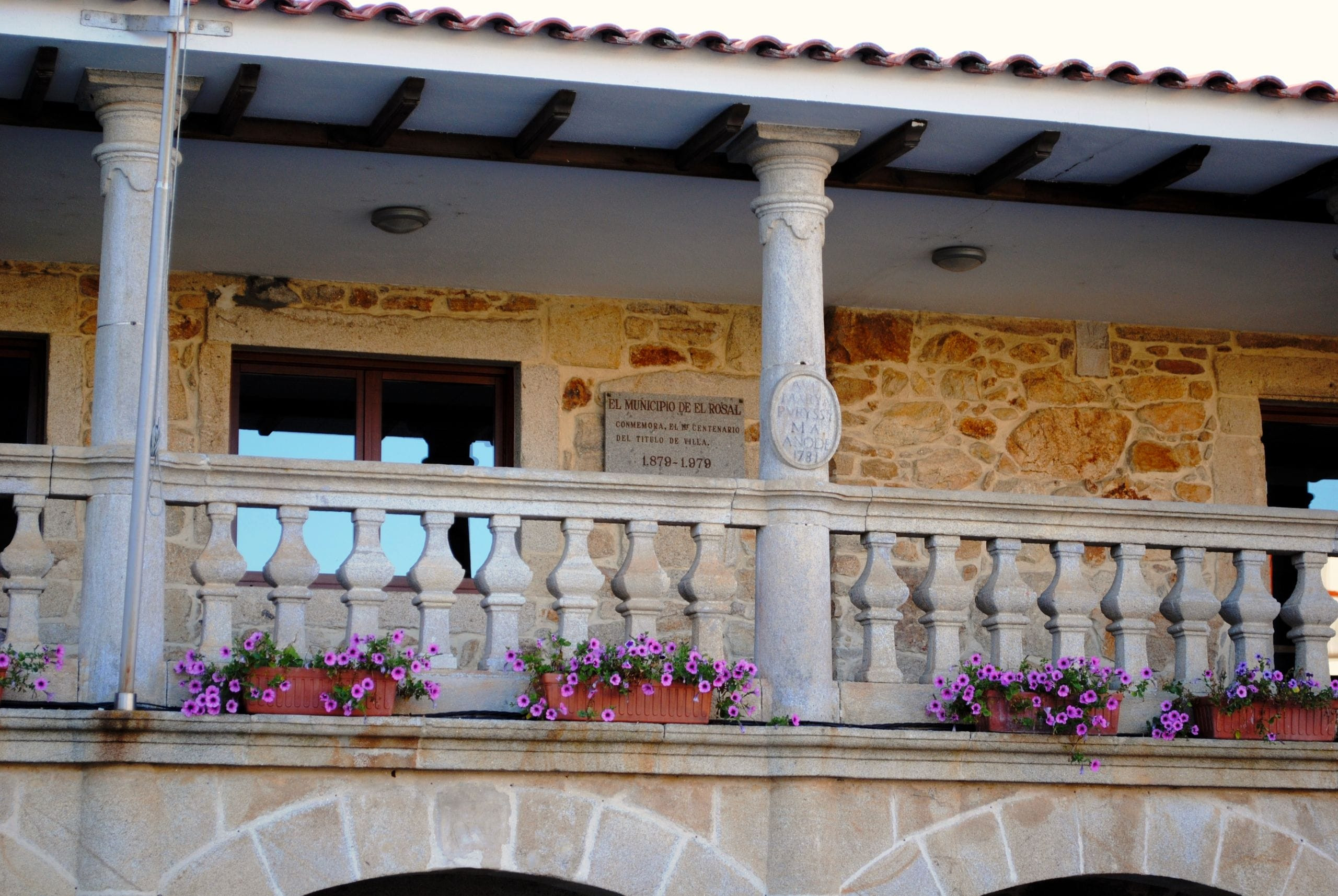 Fachada de la casa consistorial de O Rosal. Foto: Concello de O Rosal