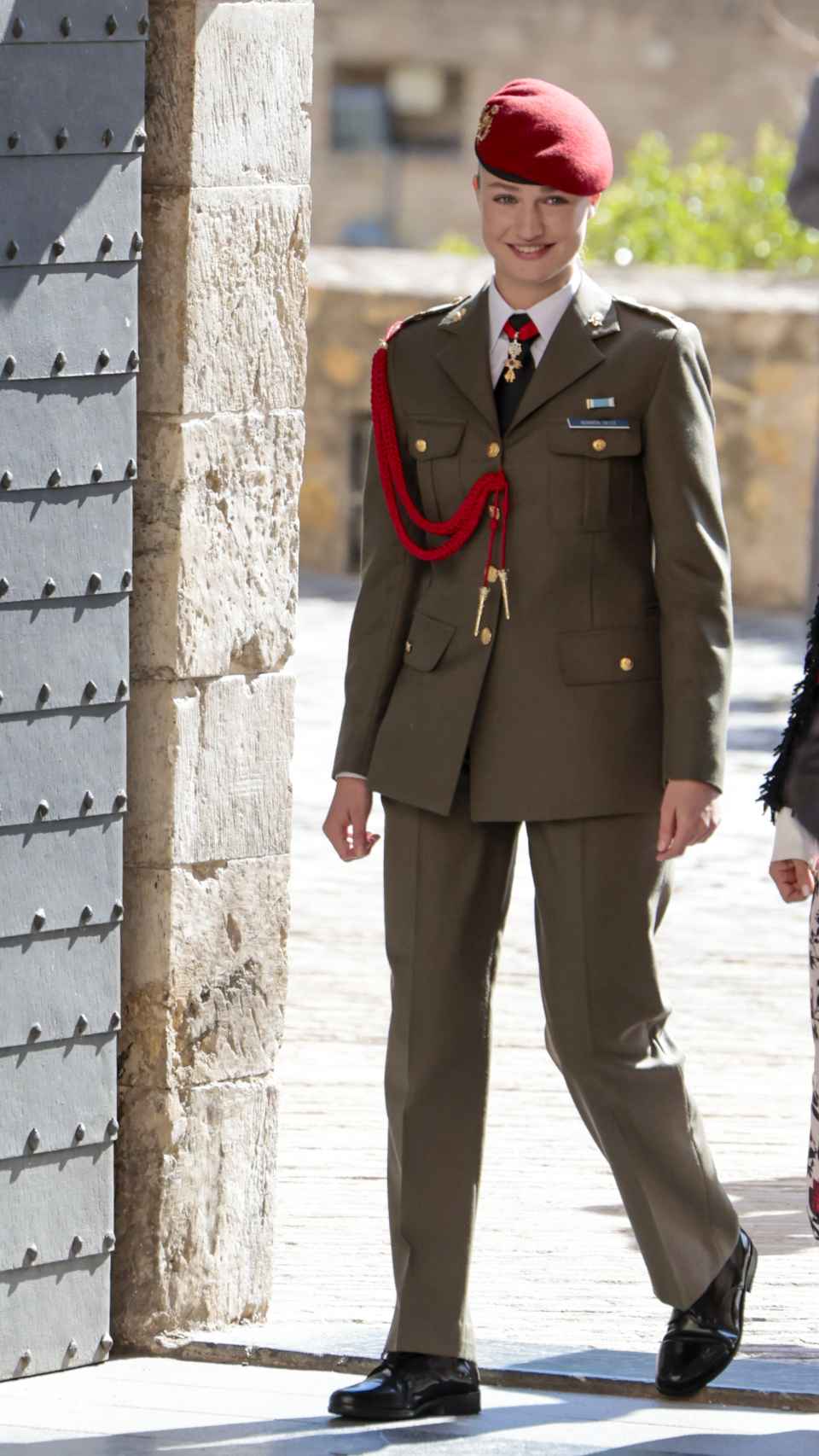 Leonor de Borbón, vestida con el uniforme de gala del Ejército de Tierra.