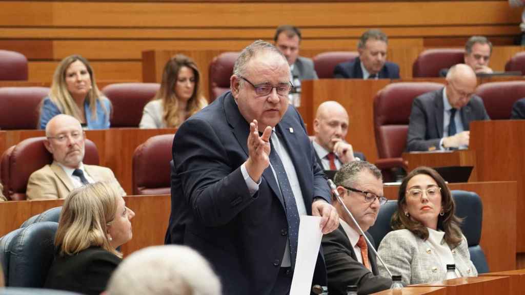 El consejero de Sanidad, Alejandro Vázquez, durante la sesión de esta tarde en las Cortes