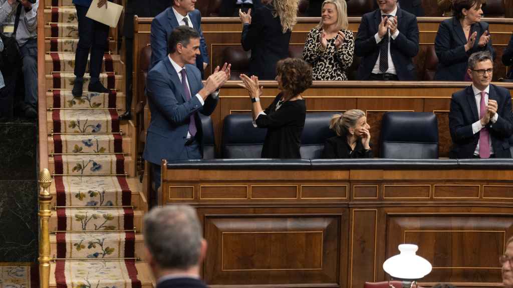 Sánchez y Mª Jesús Montero el pasado marzo en el Congreso tras aprobarse la Ley de Amnistía antes de enviarla al Senado.