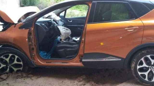 El Renault que conducía Pepe 'El Naveros', el 19 de marzo, cuando sufrió el accidente de tráfico de camino a Loja, donde murieron su esposa y su hija.