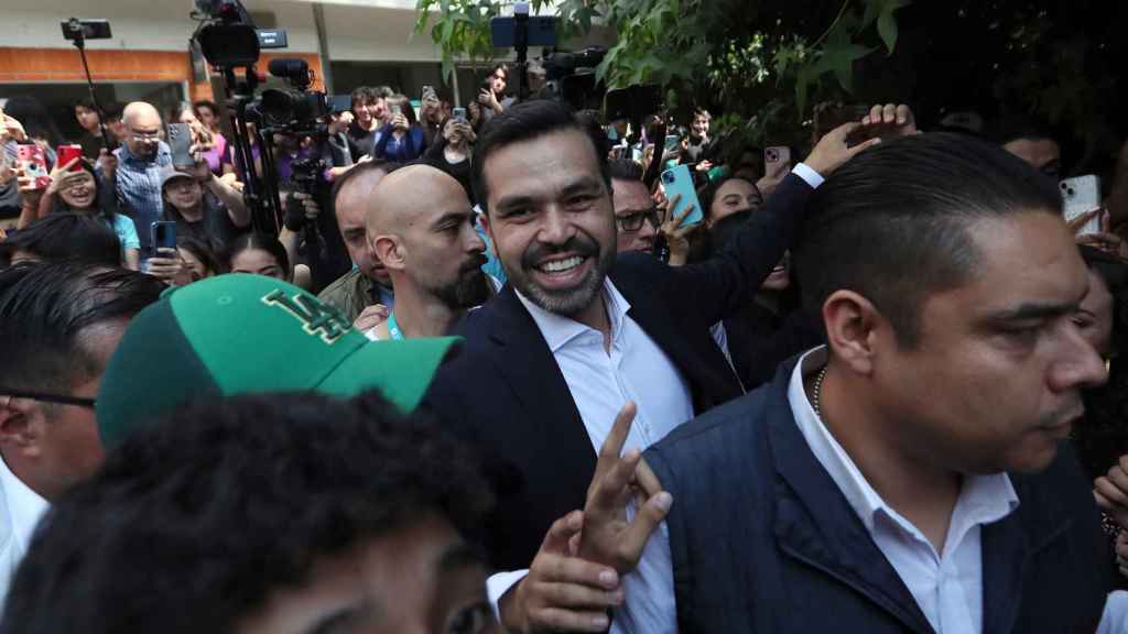 Álvarez Máynez, candidato a la presidencia de México, en una movilización en su apoyo.