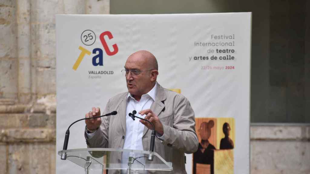 El alcalde, Jesús Julio Carnero, durante su intervención