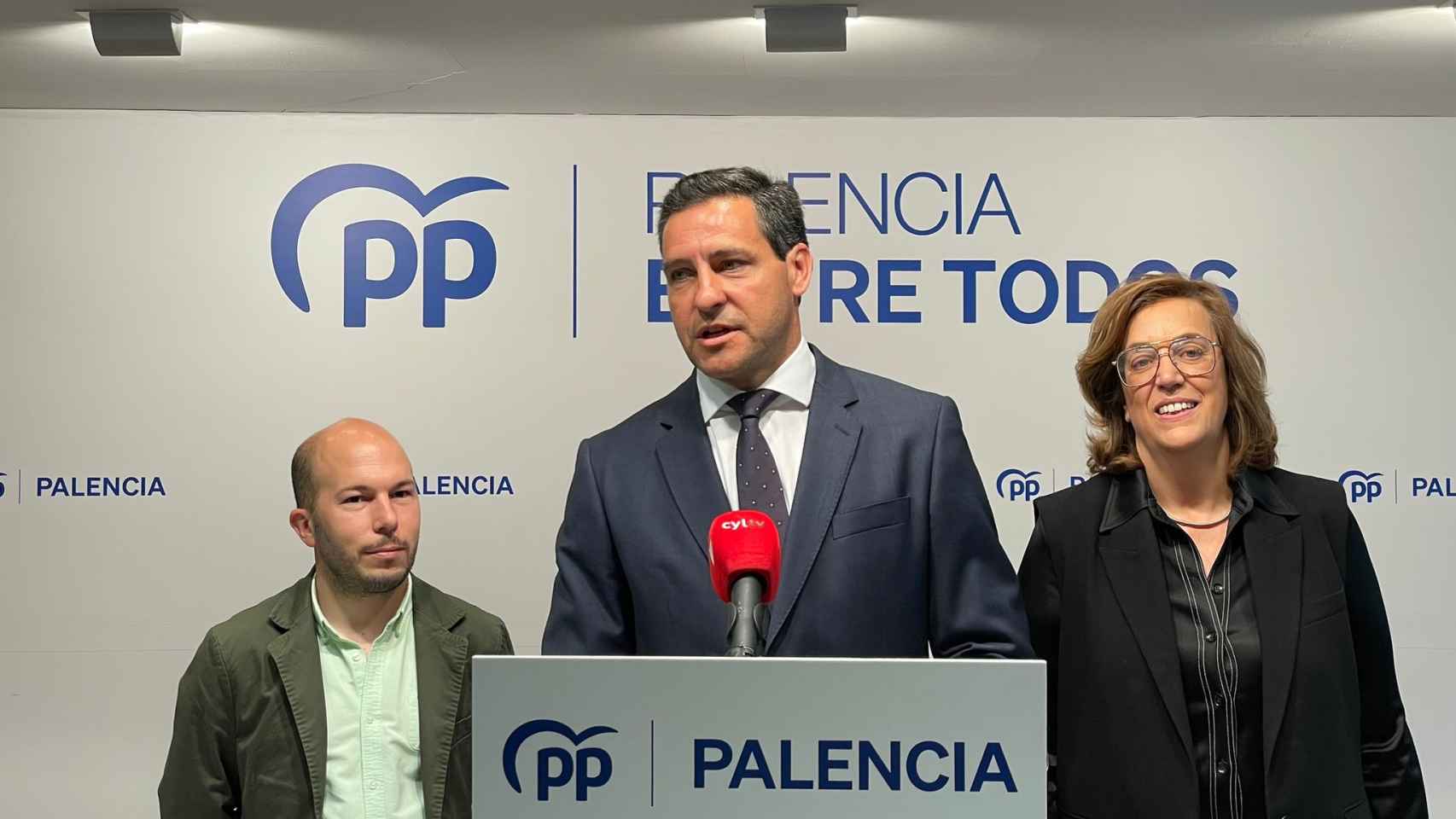El candidato del PP a las elecciones europeas, Raúl de la Hoz, este miércoles en Palencia