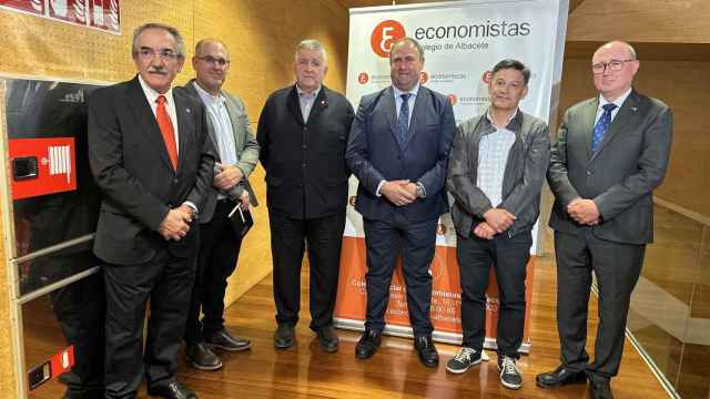 Martínez Lizán en las X Jornadas Profesionales de Economía del Colegio de Economistas de Albacete. Foto: JCCM.
