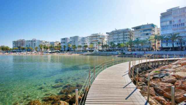 Apartamentos en primera línea de playa.