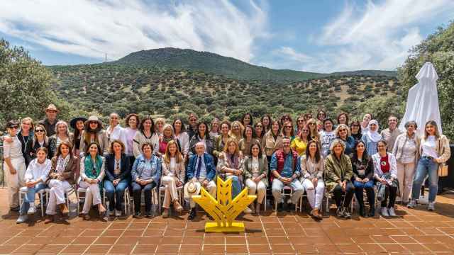 Foto de familia del encuentro MED 2024 organizado por la Fundación Globalcaja HXXII y la Universidad de Castilla-La Mancha