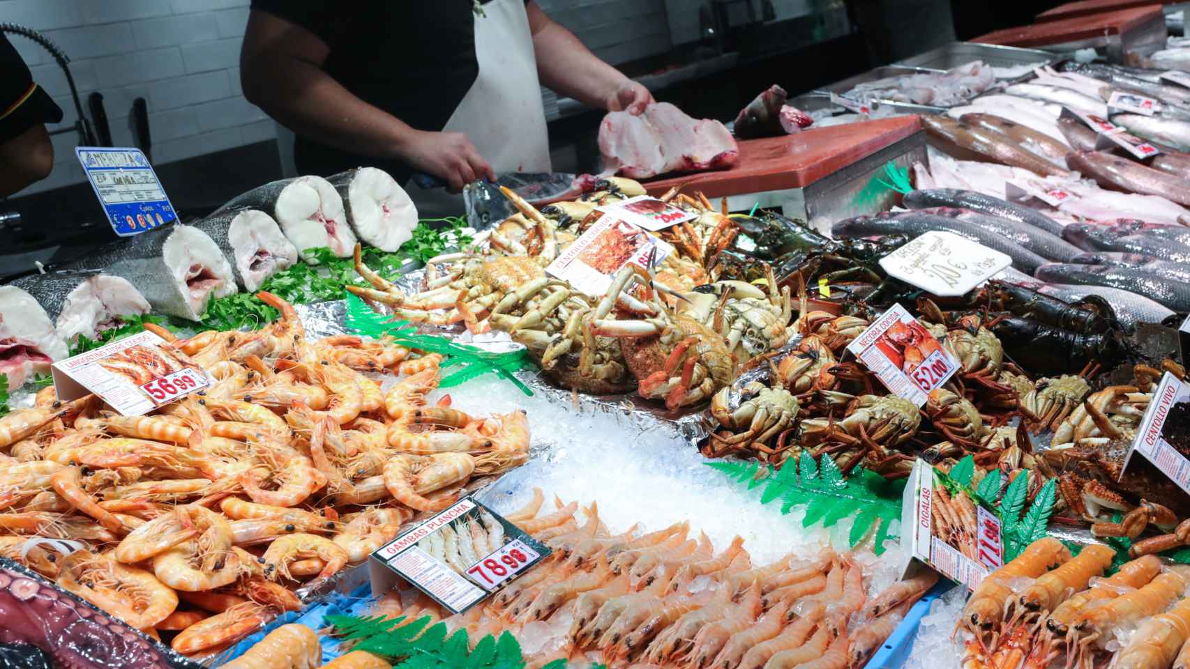 Marisco a la venta en una pescadería.