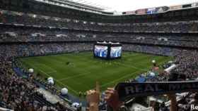 Final de la Champions League en las pantallas gigantes del Santiago Bernabéu