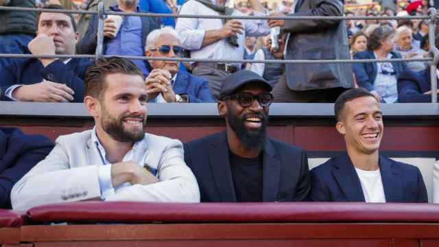 Nacho, Rüdiger y Lucas Vázquez disfrutan de los toros en Las Ventas.