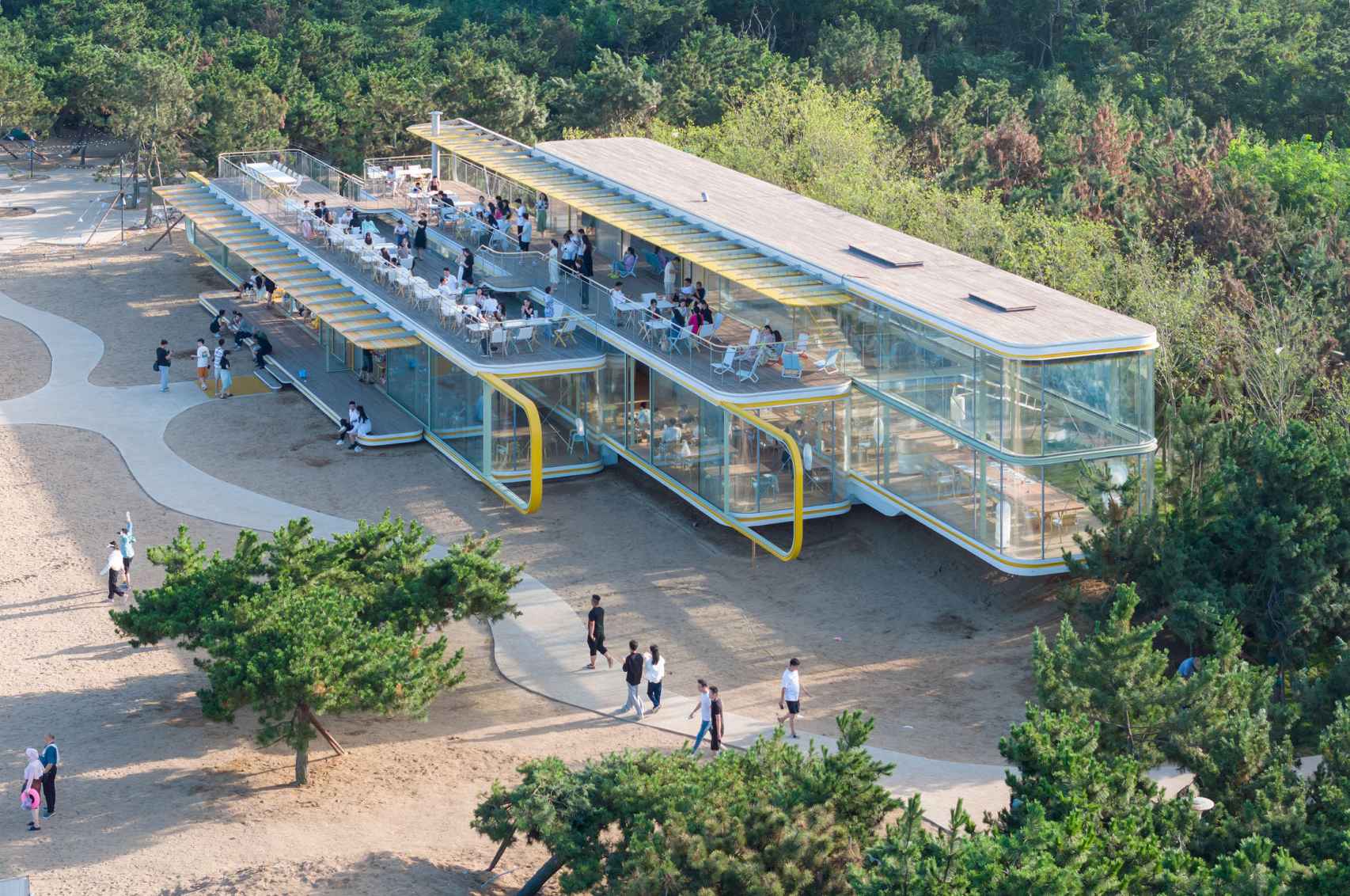 Café de Rizhao, China, 2024, obra de SelgasCano. Foto: Iwan Baan