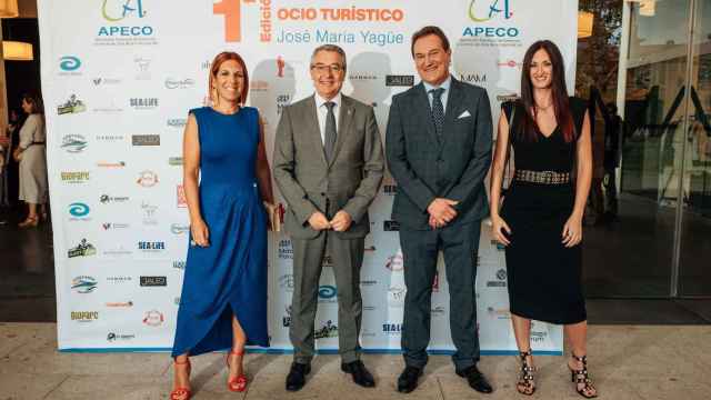 El sector del turismo de Málaga premia a Francisco Salado con el Galardón del Ocio ‘José María Yagüe’