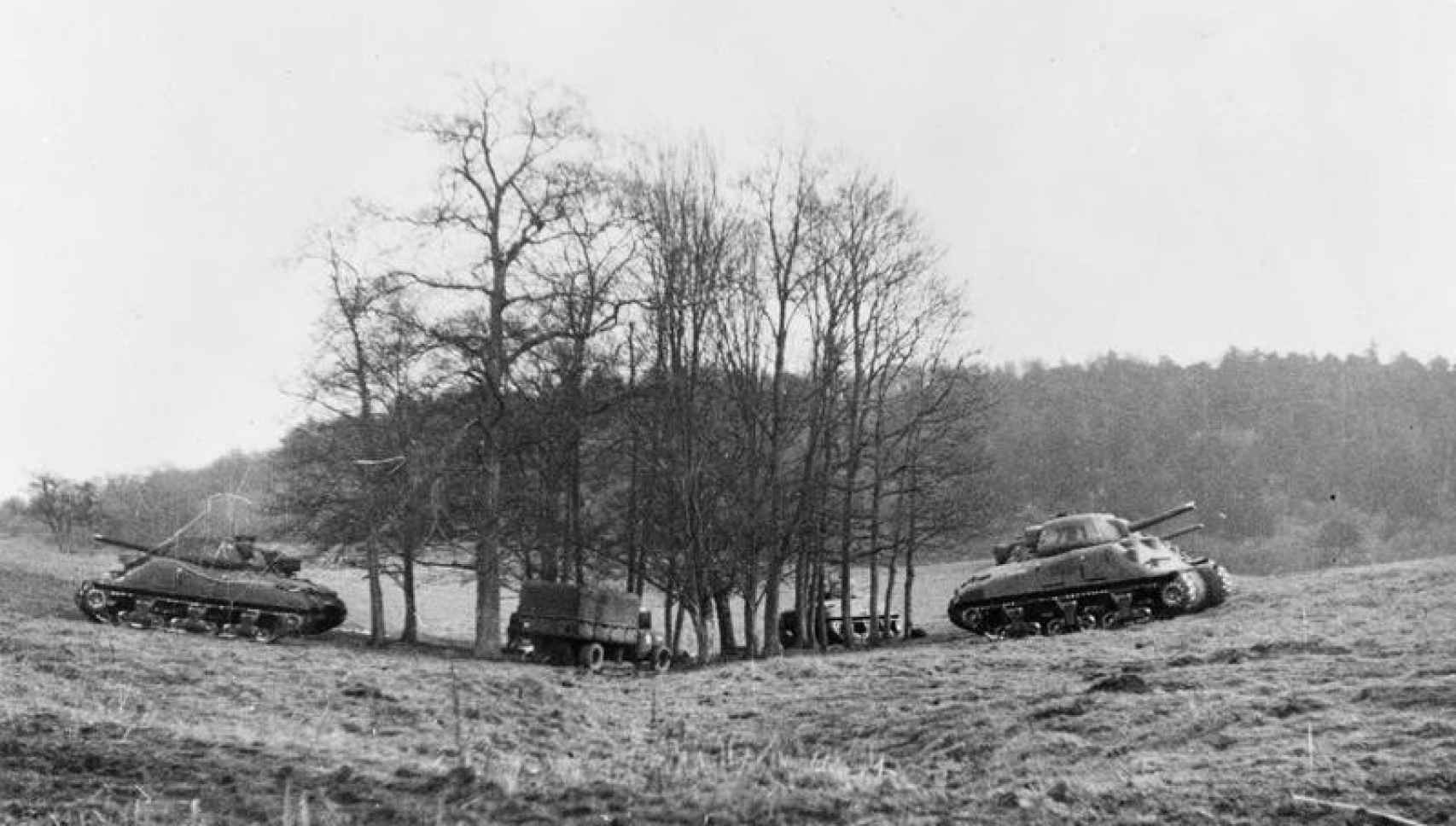 Tanques Sherman hinchables utilizados para engañar a los nazis.