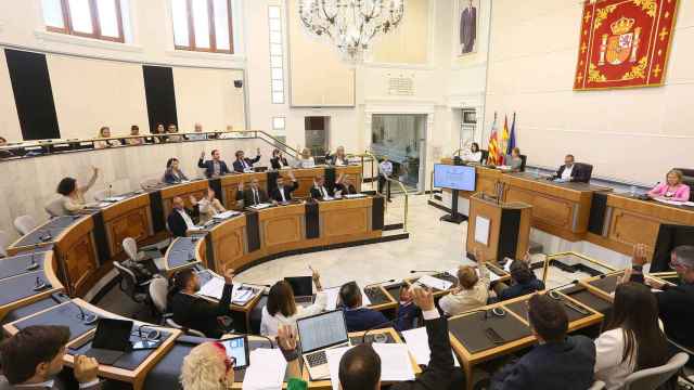 Pleno extraordinario de la Diputación de Alicante.
