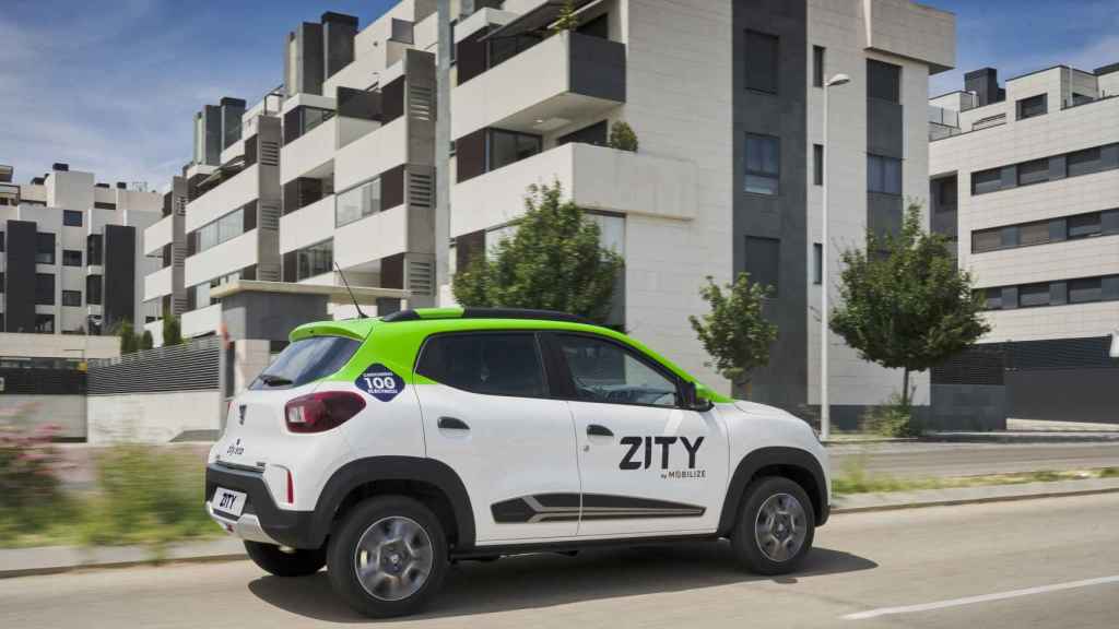 Un coche de la compañía Zity en la ciudad de Madrid.