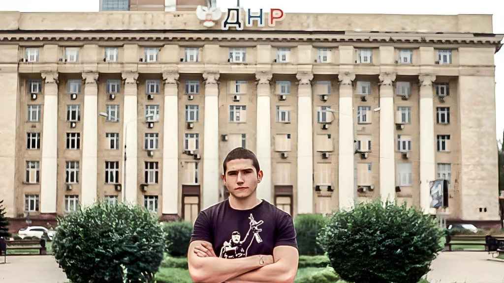 El turolense Andrés retratado en el Donetsk. Lleva ya dos servicios en La Española y  uno más junto a presos