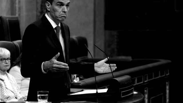 El presidente del Gobierno, Pedro Sánchez, interviene durante una sesión plenaria, en el Congreso de los Diputados.