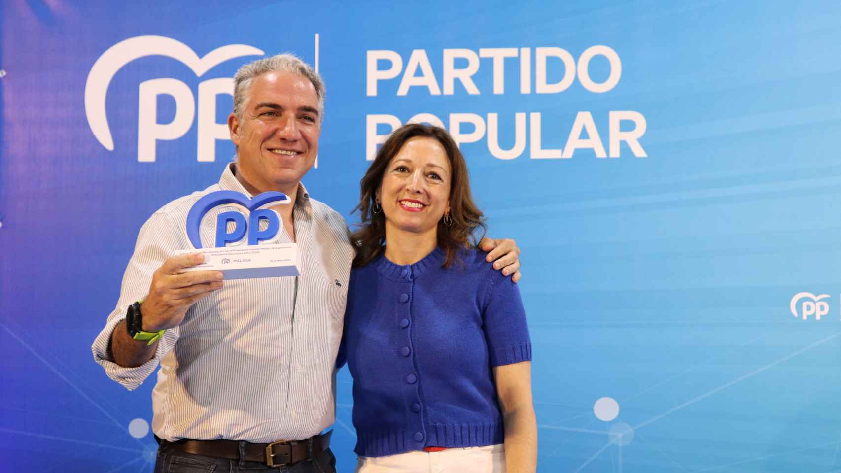 Elías Bendodo y Patricia Navarro.