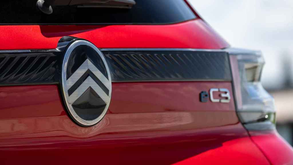 El Citroën C3 estrena el nuevo emblema de la marca francesa.