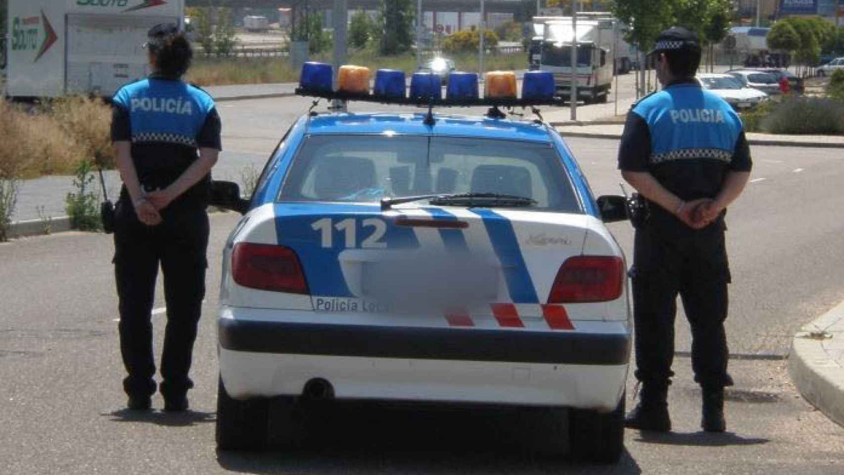 La lía en el bar de un pueblo de Zamora, se va del lugar y pega a un policía tras conducir ebrio