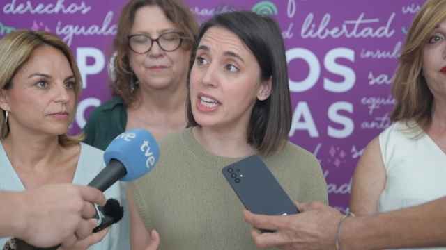 La candidata de Podemos a las elecciones europeas, Irene Montero, este domingo en un acto en Las Palmas de Gran Canaria.