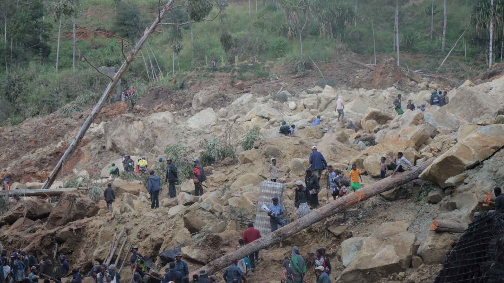 Imagen de la avalancha de rocas que ha sepultado varias aldeas en Papúa Nueva Guinea.