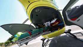Imagen de un helicóptero medicalizado del Sescam.