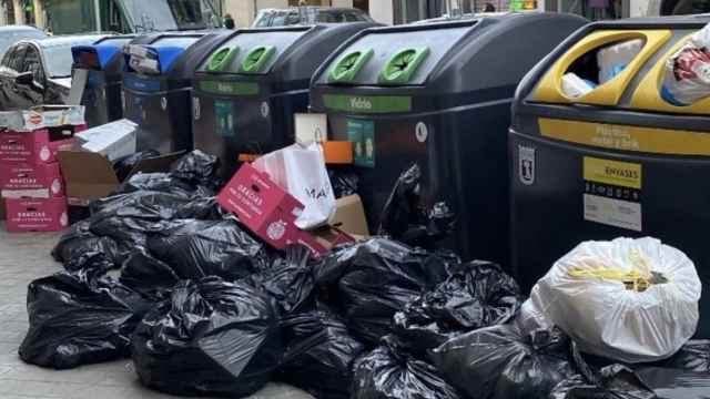 Bolsas de basura en la zona de Chueca.