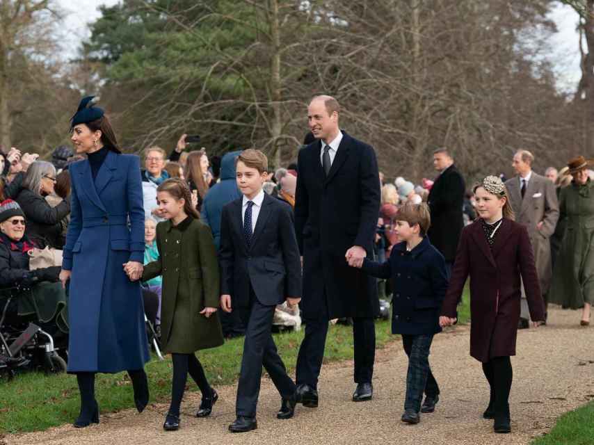 Kate Middleton y su familia, en diciembre de 2023 durante la misa de Pascua.