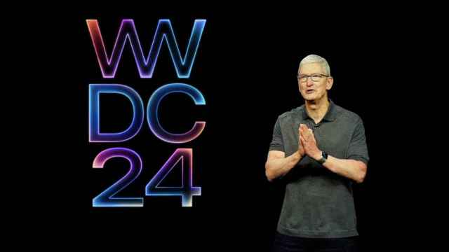 Fotomontaje de Tim Cook y el logo del WWDC 2024.