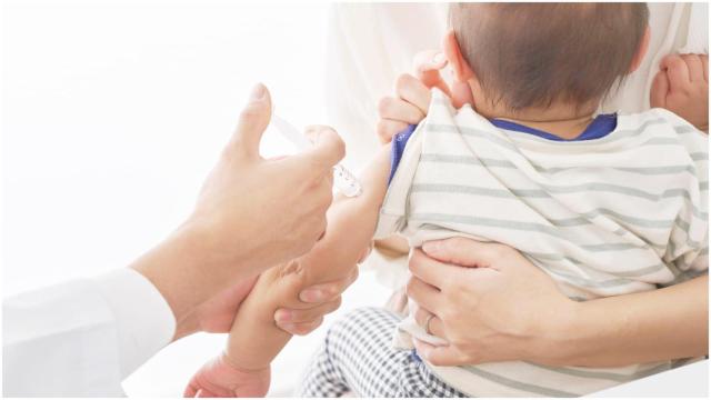 La Xunta comienza a enviar SMS para reforzar la vacunación del neumococo en 15.000 bebés