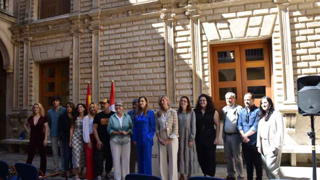 Los protagonistas en el Palacio del Licenciado Butrón