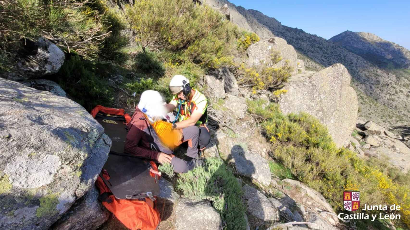 Rescate del montañero herido en Los Galayos