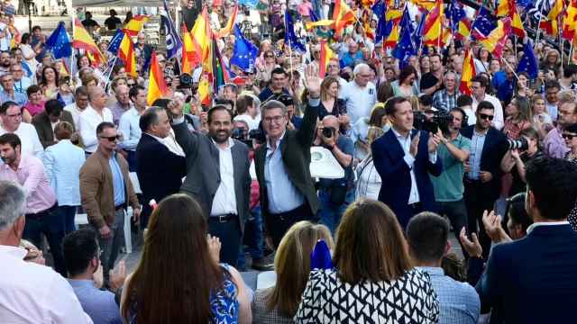 Multitudinario acto electoral de Alberto Núñez Feijóo en la tarde de este lunes en Talavera de la Reina