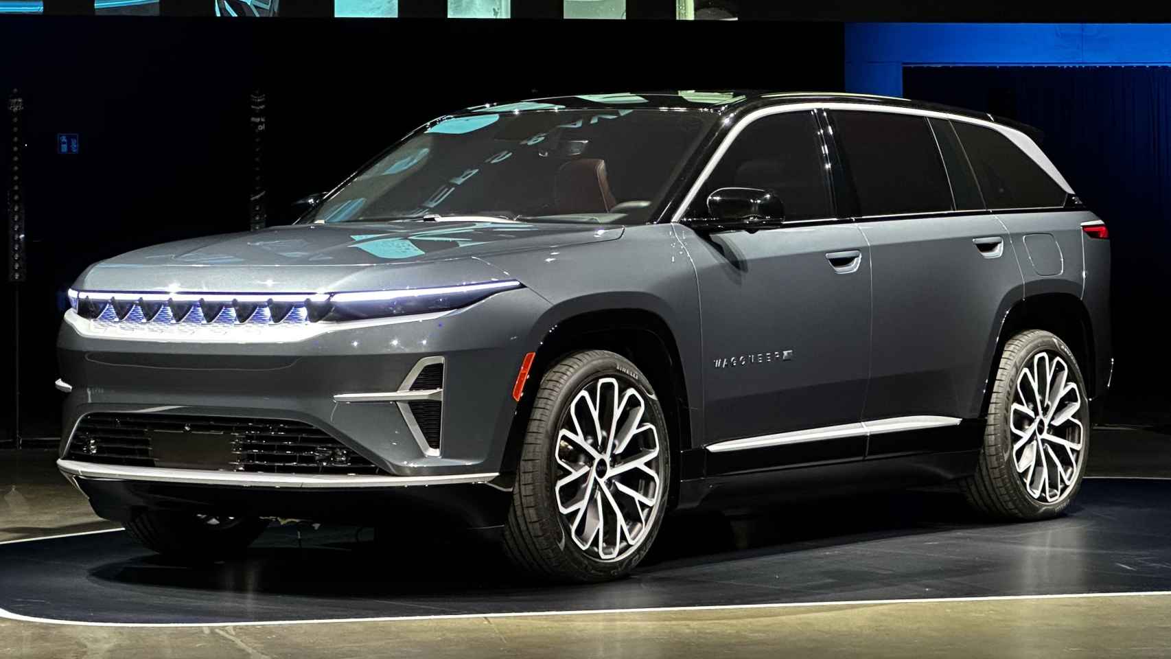 Jeep desafía a Tesla con su último SUV eléctrico: tiene 600 km de ...