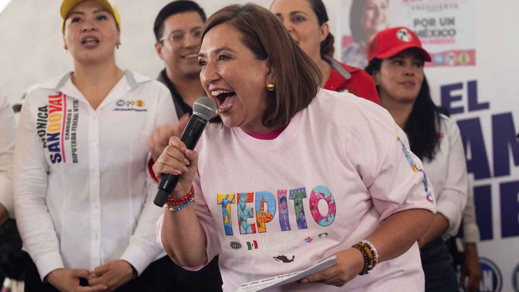 Xóchitl Gálvez, candidata de la alianza Fuerza y Corazón por México, da un mitin en Tepito (CDMX).