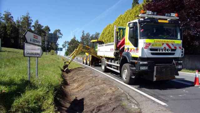 Trabajos de conservación de carreteras del Estado en la provincia de Pontevedra.
