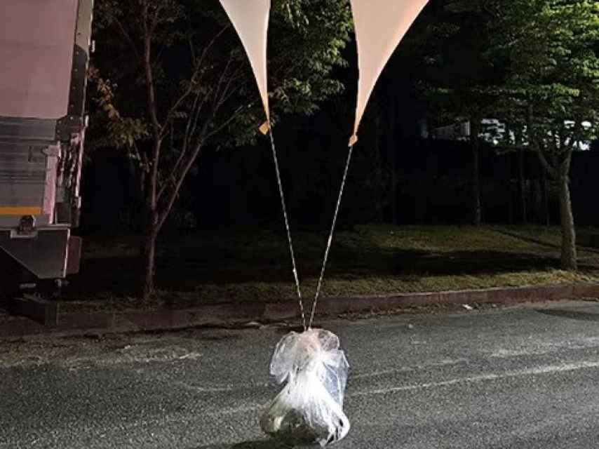 Imagen de uno de los globos enviados por Corea del Norte al Sur.