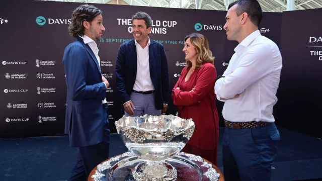 Mazón y Catalá en la presentación de la final de la Copa Davis este miércoles en Valencia. EE