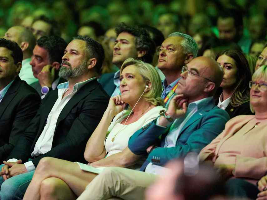 Abascal y Le Pen, en el evento ultraderechista convocado por Vox en Madrid.