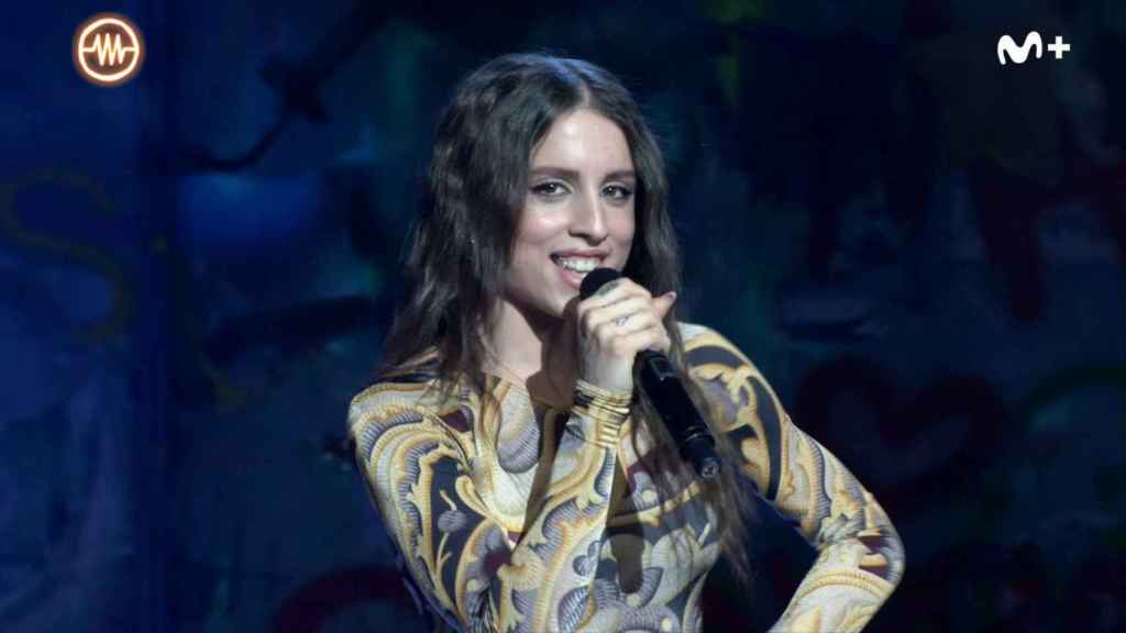 Angelina Mango, durante su actuación en directo en 'La Resistencia'.