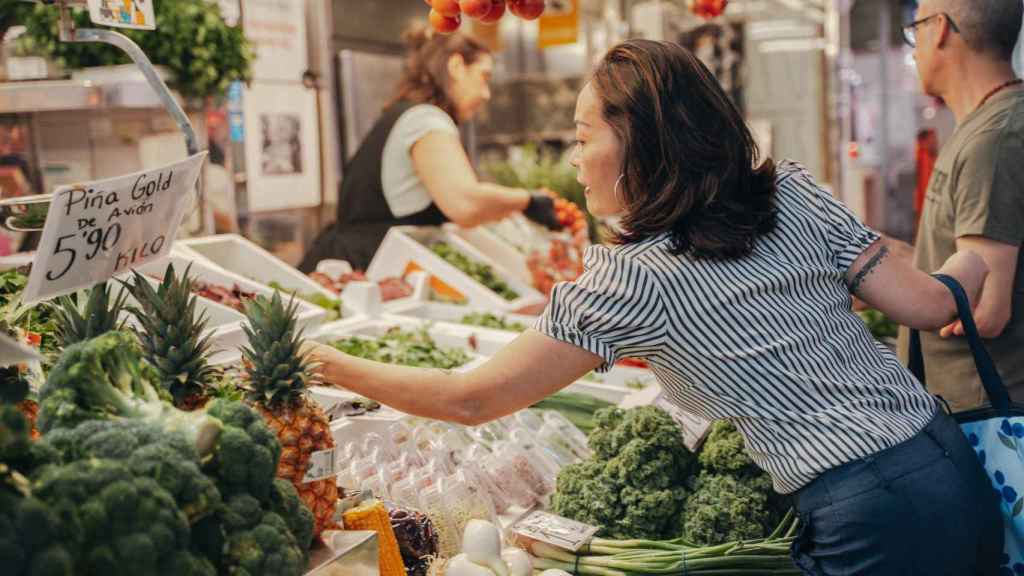 Dominique en el Mercat Central.