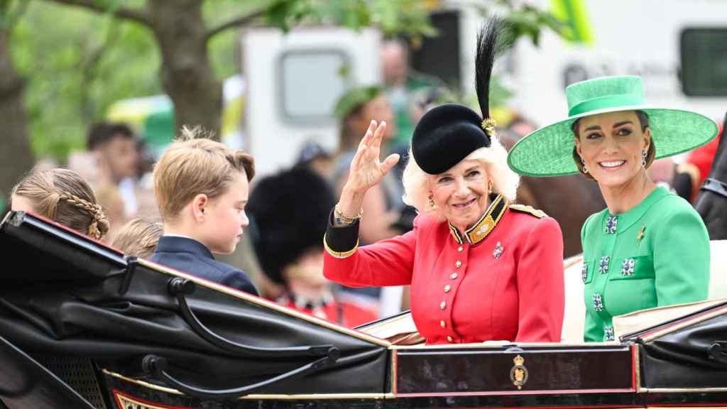 La reina Camila, Kate Middleton y los hijos de la Princesa de Gales en el Trooping The Colour 2023.