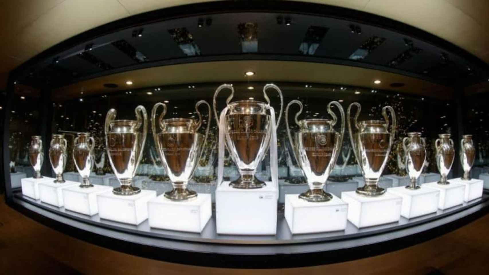 Sala de trofeos de la Champions League del Real Madrid.