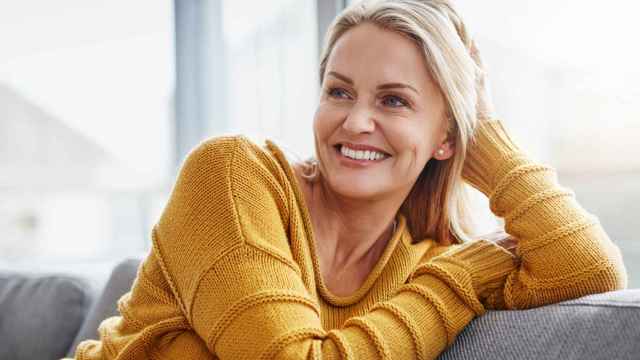 Mujer sonriendo.